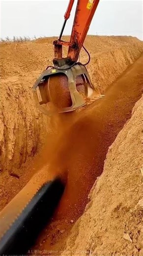 Excavator Screening Bucket in Action – High Efficiency!