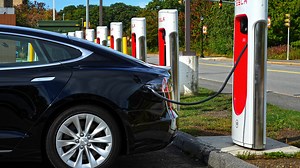 California ends solo EV access to carpool lanes. Here's what to know