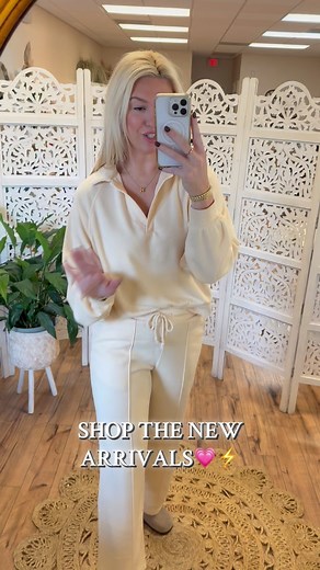 1.6K views · 17 reactions | I just need one of each little clips of each new piece that’s in! Shop now殺朗 https://theblondebarn.shop/collections/new-drop | The Blonde Barn Boutique | Facebook