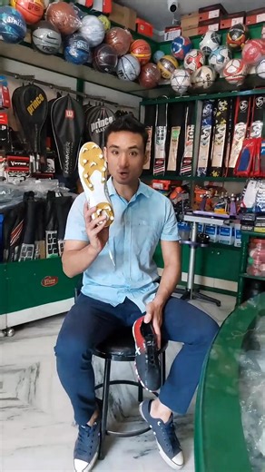 Football vs Futsal Boots: Know the Difference