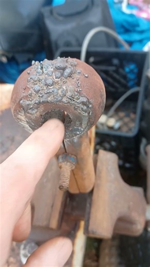 it might hold. I got to go get more wire but I'll test it out later. let's hope