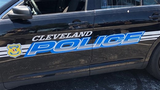 Building partially collapses in Cleveland amid heavy winds