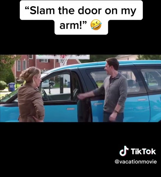 Ed Helms and Chris Hemsworth's Vacation Car Comedy