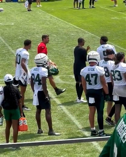 28K views · 77 reactions | Does this look like a healthy argument or bigger problems are brewing? | Houston Texans on CBS Sports | Facebook