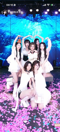 Buổi Live Cuối Cùng Của T World Trước Tết