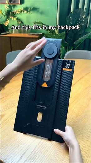 Clear even under sunlight! ☀️ #dualscreenlife #office #onthegotech