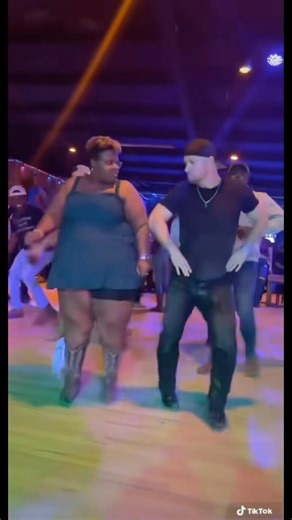 I love to set it off 🔥 #linedance