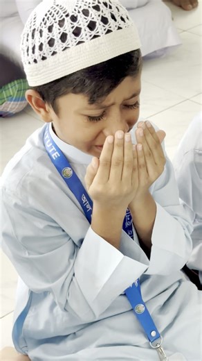 4.9M views · 770K reactions | এই চোখের পানির বিনিময়ে আমাদের ক্ষমা করো প্রভু沈 #trendingreel #reelschallenge #Gaza #WorldPhotographyDay | 3L.analysis | Facebook