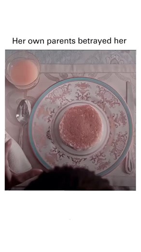 @scrollsupply.exe on Instagram: "🎬 Title: The Gifted ⭐ Years: 2017–2019 🌍 Origin: United States 🇺🇸 👥 Starring: Stephen Moyer, Amy Acker, Natalie Alyn Lind 🎥 Creators: Matt Nix 🎞 Genre: Superhero / Sci-Fi / Drama 🎭 Plot: When their children’s mutant abilities are exposed, a suburban family is forced on the run from a hostile government, joining an underground network fighting to survive in a world that fears and hunts them. #tvscene #filmclip #thegifted #mutants #marvelseries"