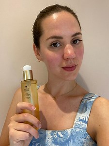 ‘I Tried the 15 Minute TikTok Oil Cleanse Challenge That Claims to Give You Clear Skin’