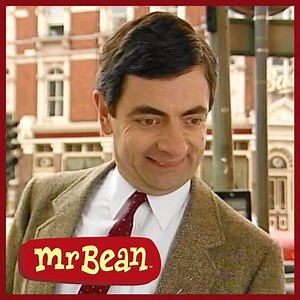 157M views · 2.5M reactions | When you need to get to the front of the queue  | Mr Bean | Facebook