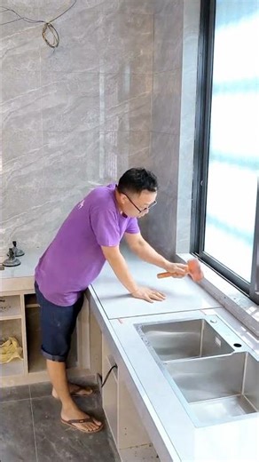 granite installation process on kitchen countertops #granite #process #countertops #kitchen