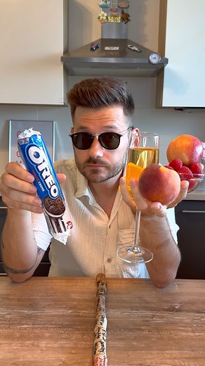 Oreos vs reality check 🤷🏻‍♂️ #healthy #lifestyle • Watermelon / 330 g / 100 kcal • Orange / 540 g (2× 270 g) / 180 kcal • Apple / 240 g (2× 120 g) / 126 kcal • Peach / 150 g / 55 kcal • Raspberries / 80 g / 40 kcal • Blueberries / 100 g / 57 kcal • Prosecco / 300 ml (2× 150 ml) / 210 kcal | Roman In TheKitchen