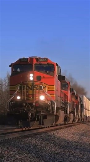 BNSF Manifest train winds through Pacific during the sunrise! H1 trailing #railway #railroad