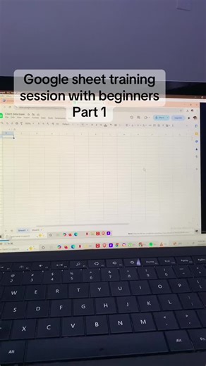 How to work with google sheet for beginners. Want more tips? Comment beginners. #beginners #virtualassistant #fyp #remotework