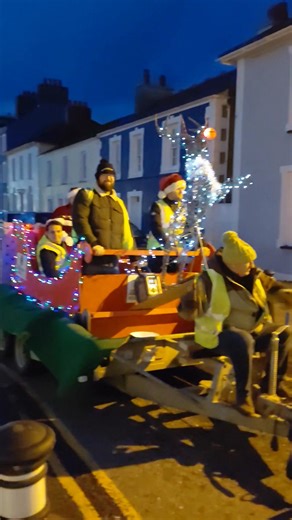 Cardi Cranks were honoured to have Sian Tractor pull Santa's sleigh at Aberaeron lights ceremony | Cardi Cranks