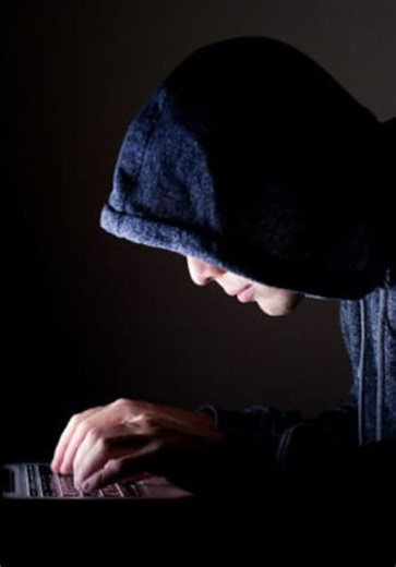 Thoughty2 S01:E20 - World's Most Notorious Hacker