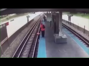 Video appears to show woman killed on CTA tracks was not helped, despite people on platform