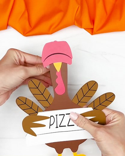 Read the book, then make this fun Turkey Trouble craft! PDF 👇 | Simple Everyday Mom