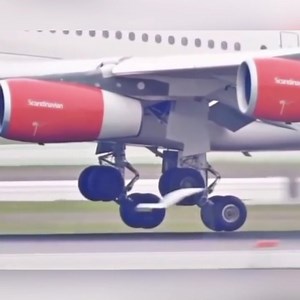 4.7M views · 10K reactions | Amazing landing  . . :- @juan.aviation . . #aviationlovers #aeroplane #aviationphoto #aviationgeek #aviation4u #av1ati0n #Instagramaviation #planespotting #planespotter #planelovers #avgeeks #aviationdaily #aviationdailyphoto #airplane #aviation #avgeek #boeing #airbus #stewardess #flightattendant #cabincrewlife #cabin #economyclass #businessclass #pilot #pilotlife #aviation #aviationnews #cabincrew #airline | crewroom | Facebook