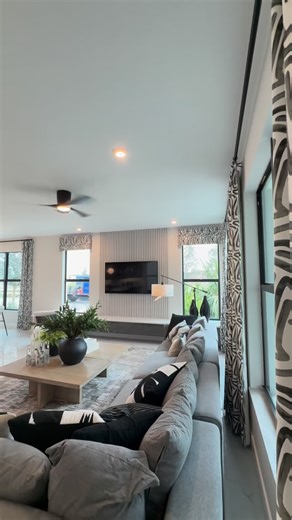 Sonsire Gonzalez | Florida Realtor on Instagram: "What would you rate this home from 1-10? 😍 Are you looking to buy/rent soon ? Comment below 👇 📲Are you interested in owning a home but not sure where to start? Contact me today with any questions you may have about the home buying process ! ⁣ ask me about free incentive for working with me on New construction. All you have to do is let me know when you’re going on your first visit to the builders so I can fill out the paperwork with you. I wil