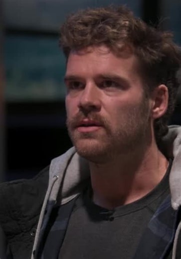 Extracted S01:E09 - Banished