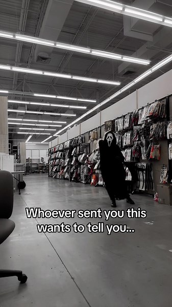 Send this to them #ghostfacecosplay #scream #ghostface #mask #goth #halloween