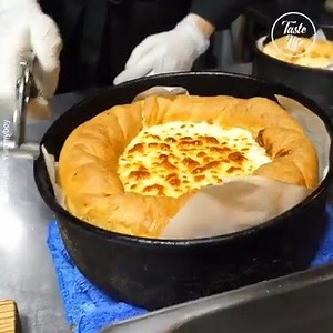 52K views · 756 reactions | Giant Chicago-style Cheeseburger Pizza | Amazing Chef | Facebook