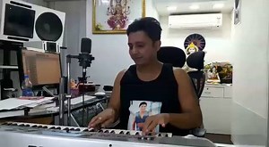 BOOK NOW THE BIGGEST CHRISTMAS PARTY IN UK SATURDAY 23RD DECEMBER @ THE LUXURY INTERCONTINENTAL O2 HOTEL SUKHWINDER SINGH AND LIVE MUSICIANS SUNNY LEONE MADHUS 4 COURSE MEAL AND DRINKS SANTAS GROTTOS AND GIFTS FACEPAINTING https://www.chillitickets.com/events/8930/sukhwinder-singh-up-close-personal | Filmonix