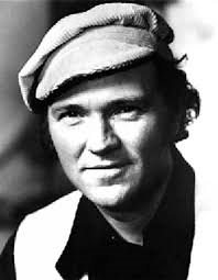 Liam Clancy - Buachaill ón Éirne lyrics