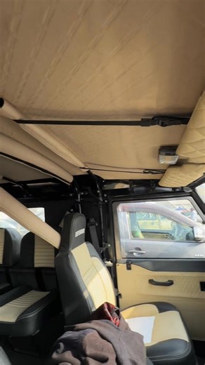 Land Rover Defender 2003 in prestige condition is available at PakWheels Car Mela Lahore 2025! 📍 Location: Gate #4, Expo Centre Lahore ⏰ Time: 10 AM – 5 PM | PakWheels.com