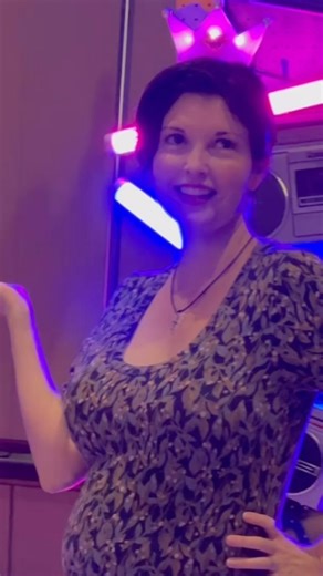 Brian Nahas | Angela Watson (aka: Karen Foster) from 90’s TV show STEP BY STEP , “stepping out” with a fun photo shoot with her cast reuniting 26’years... | Instagram