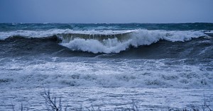 Οι πέντε πιο επικίνδυνες παραλίες στην Ελλάδα - Πότε είναι απαγορευτικές για κολύμπι