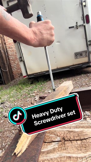 Easy Size Identification: Sizes printed on the box and screwdriver for quick recognition and organization Ergonomic Design: PP TPR handle with button provides comfort and control, enhancing usability Heavy Duty Quality: Shaft constructed from chrome vanadium steel with a heat-treated HRC of 56±2 for durability Magnetic Tips: Strong magnetic tips easily attract screws for effortless handling Multi-purpose Utility: Covers a range of needs for home appliances, automotive, and home improvement Rust 