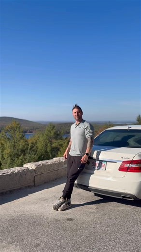 🌲 Exploring Acadia National Park 🌊If you’ve never cruised the Park Loop Road, you’re missing one of the most breathtaking drives in New England. 🚗💨 From granite peaks and rocky coastlines to pine-scented air and crashing waves below — every turn feels like a postcard come to life. 🏞️✨Stopped at Jordan Pond, watched the sunrise over Cadillac Mountain, and chased the sound of the ocean all day long. 🌅🔥Acadia isn’t just a park — it’s an experience. 🇺🇸💚#AcadiaNationalPark #ParkLoopRoad #Ro