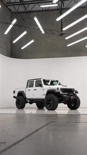 SoFlo Customs Jeep Gladiator in a Classic white and black finish. #soflocustoms #newtruck #offroadready | SoFlo Customs