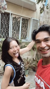 Picking balimbing fresh from our tree sa frontyard hinog sa puno #carlosagassi #mrmrsagassi #sarinaagassi | Carlos Agassi