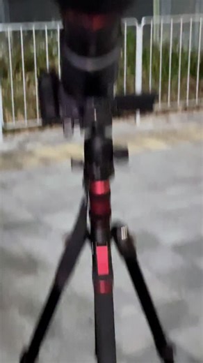 Photographer Army on Instagram: "In 2026, will there be any difference between using optical zoom and digital zoom to photograph the moon? #Moon #Supermoon #MoonPhotography #PhotographyEquipment #Photography"