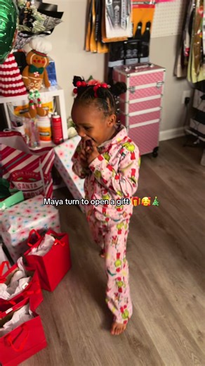 🥹🤩🤩🤩🤩 so excited 🤣🤣🤣 Pay still with her Granny lol be back later #fyp