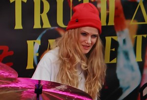 New RUSH Touring Drummer ANIKA NILLES Shares 'Drip' Music Video