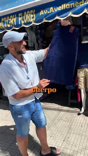 ‎Cómoda, con buen calce y en liquidación. 😎💪 ‎ ‎Del talle 50 al 60 (y también súper especial, del 60 al 70 🤫): BERMUDA DE JEAN 💥💯 ‎ ‎📍 Vení por la tuya a: Av.Avellaneda 2762 | Flores ‎ ‎#EmyFactory ‎#BermudasGrandes ‎#TallesEspeciales ‎#RopaParaHombres