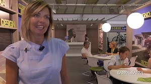 4.6K views · 85 reactions | Il successo di Barra&Barra, azienda leader nella costruzione di ville prefabbricate in bioedilizia, si deve alla passione e alla professionalità delle persone che ci lavorano. Ecco la a testimonianza di Romina Barra, CEO Barra&Barra. Ascolta altre testimonianze sulle nostre case in bioedilizia: https://goo.gl/Y65V3D | Barra&Barra | Facebook