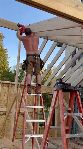 10K views · 39 reactions | He built this entire house extension by himself. #build #construction #DIY #contractor | novara 22 | Facebook