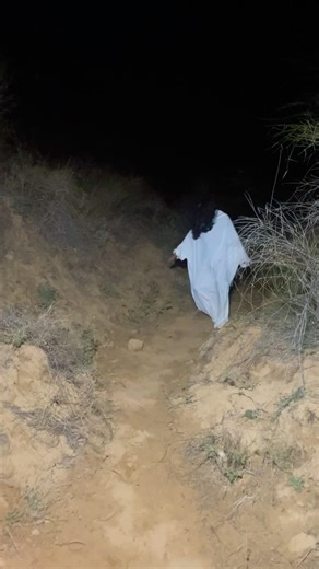 ये जंगल में क्या ही होगा ये दानव की तरह है 👹😱#horrorfilm #horrorstories #horrorseries #हॉररशॉर्ट