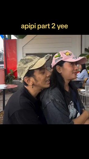 Bunda Greta Terlihat Tertekan di Instagram