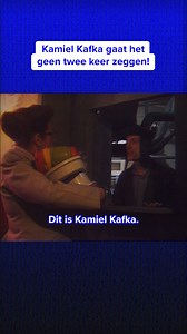 Kamagurka als Kamiel Kafka, dat zijn oorwarmers en een hoofd vol rare filosofieën... #Johnnywood #Nostalgie #BRT #VRT #talent | VRT Heimwee
