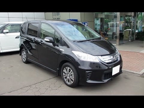 2012 HONDA FREED HYBRID - Exterior & Interior