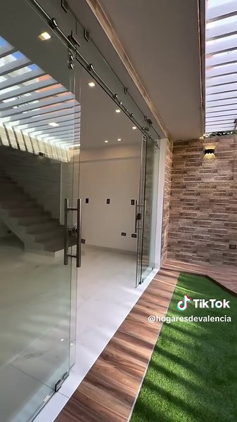 Exclusivo Townhouse en Villas Santa Cruz, San Diego