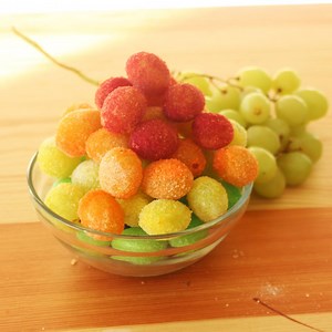 254K views · 6.4K reactions | Turn grapes into a colorful candy treat! Save this recipe: https://taste.md/2jdMjfl | Sugar Fix | Facebook