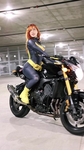 Batgirl Motorcycle Photoshoot